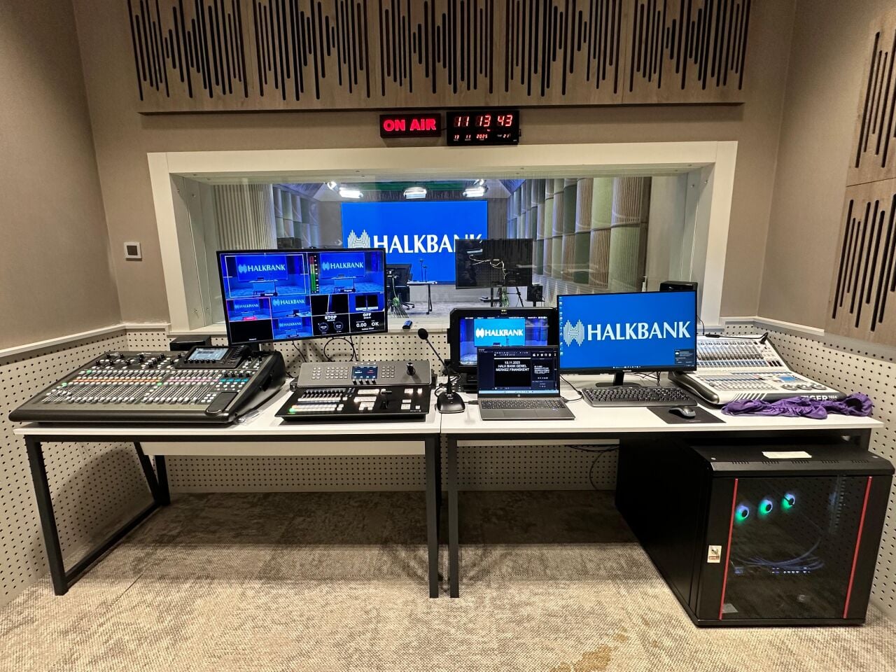 Halk Akademi Eğitim Stüdyosu: Kurumsal İletişimde 4K Yayın Dönemi